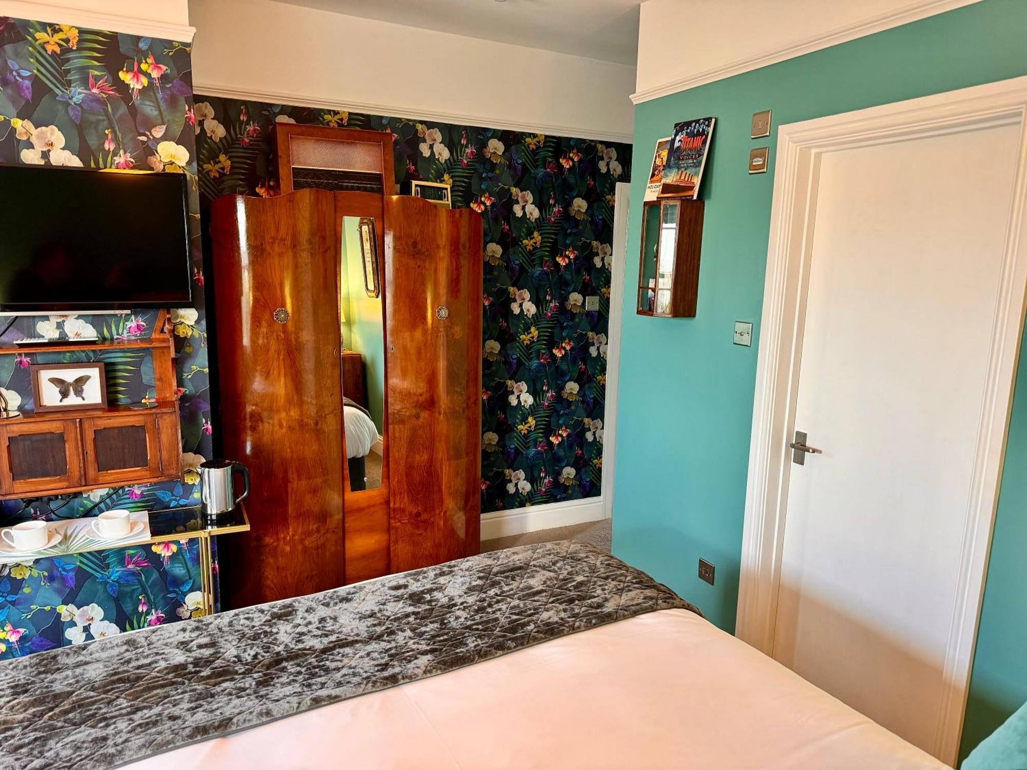 샐컴 Brightham House - Exclusively For Adults B&B 외부 사진