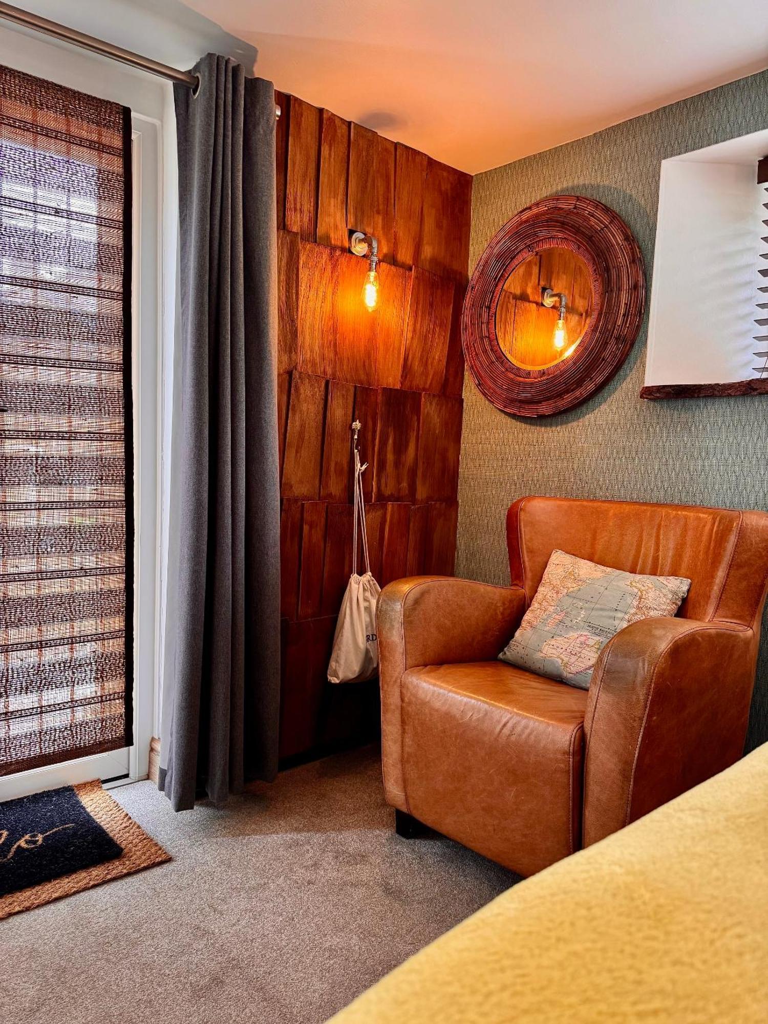 샐컴 Brightham House - Exclusively For Adults B&B 외부 사진